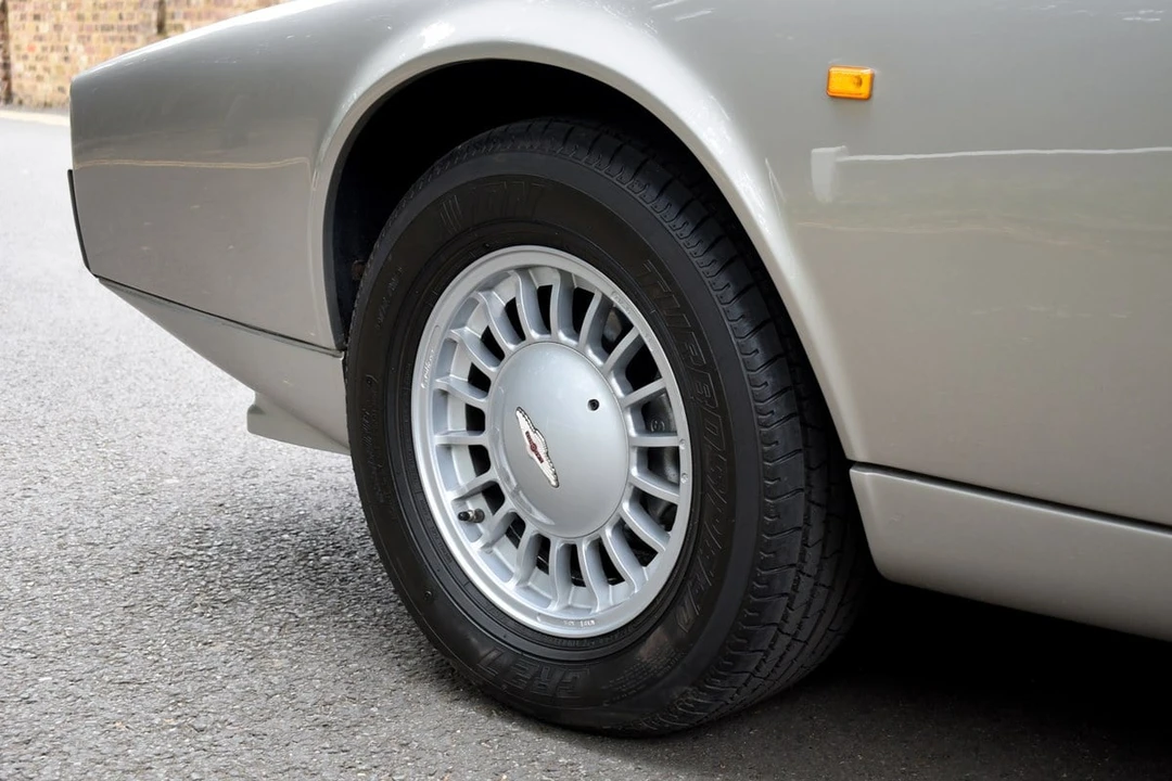 1988 Aston Martin Lagonda - Image 19 of 30