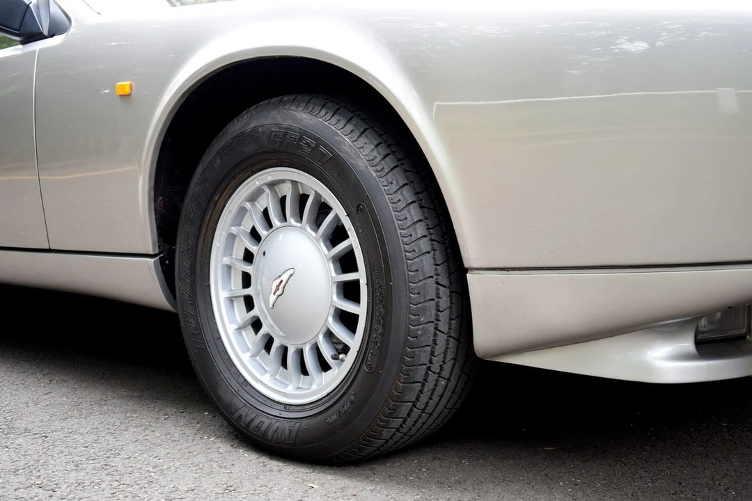 1988 Aston Martin Lagonda - Image 18 of 30