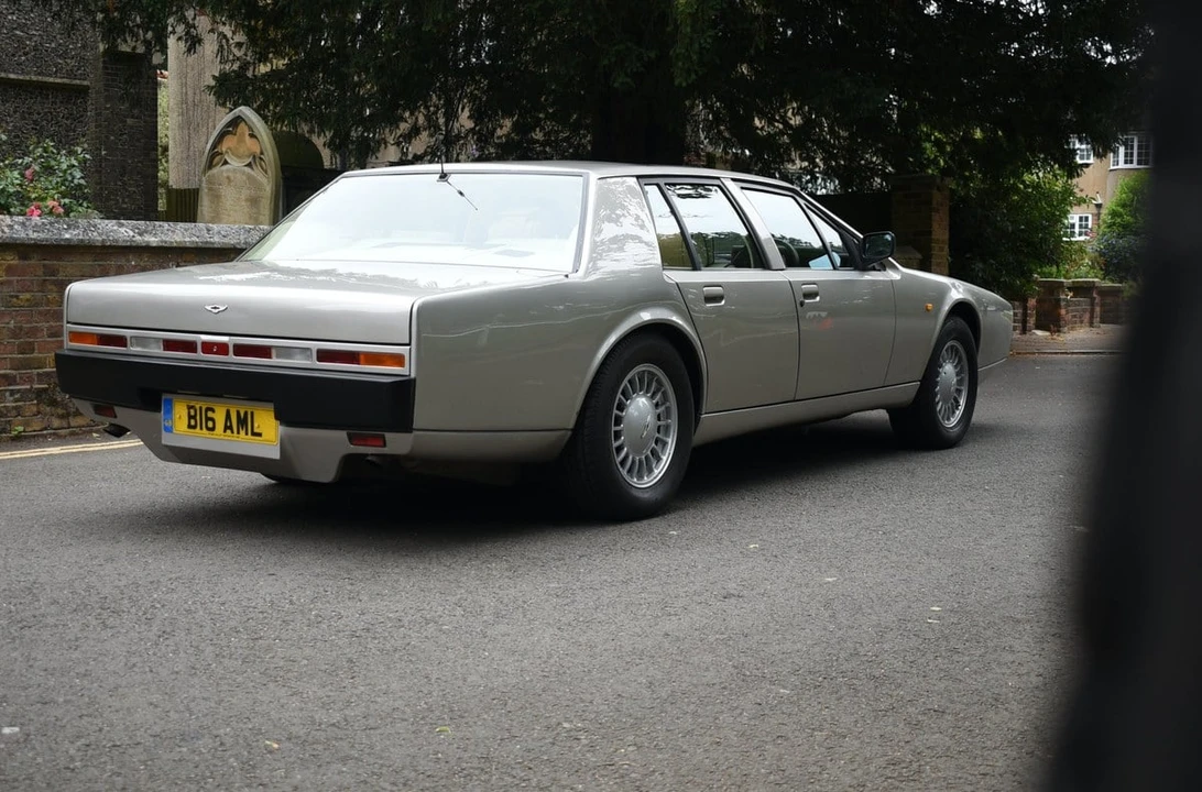 1988 Aston Martin Lagonda - Image 13 of 30