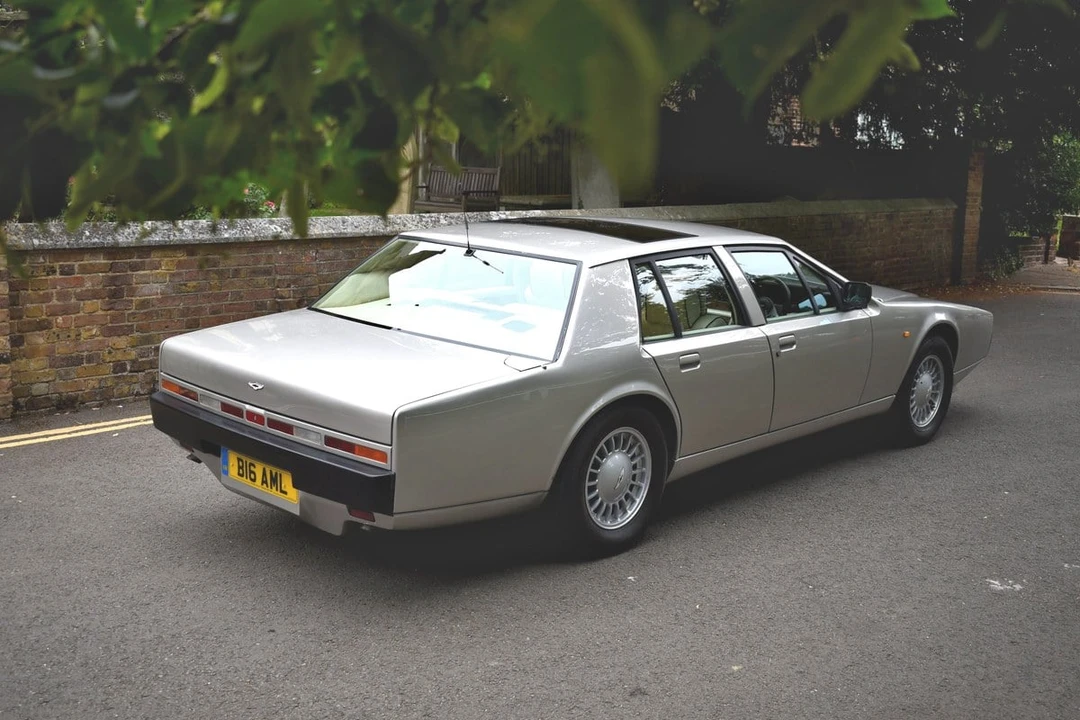 1988 Aston Martin Lagonda - Image 12 of 30
