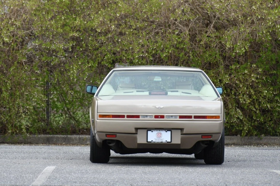 1988 Aston Martin Lagonda - Image 11 of 31