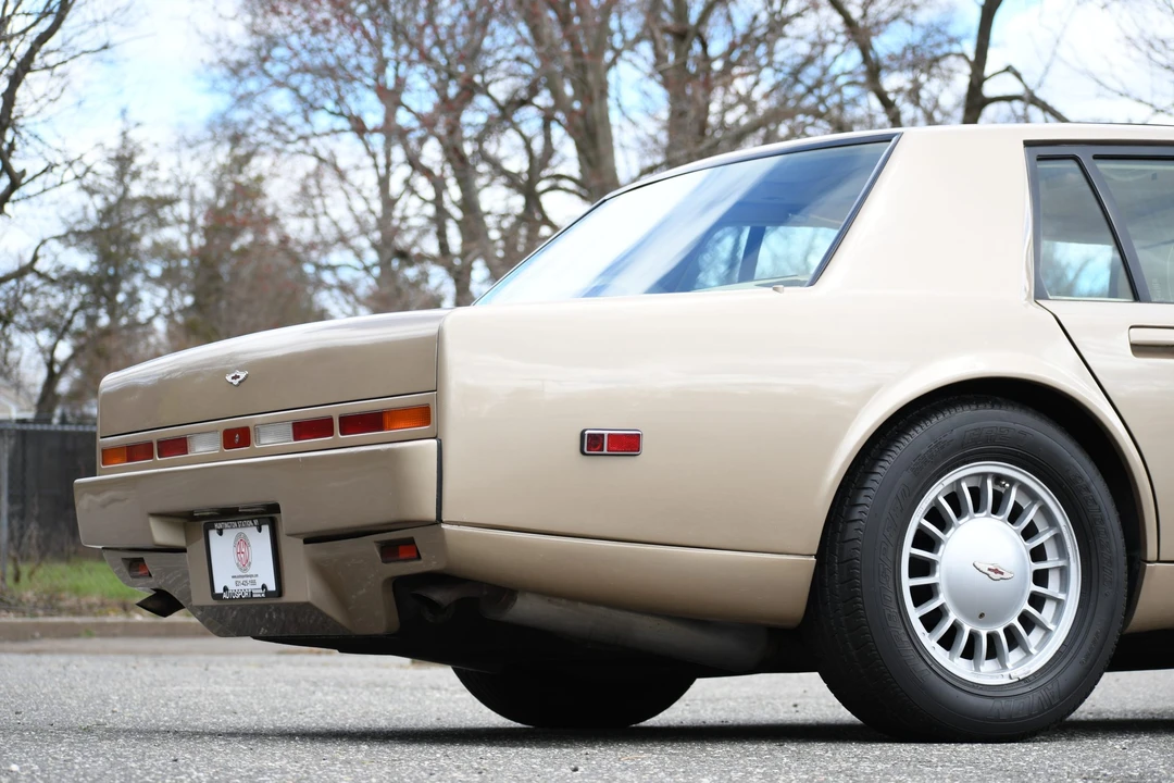 1988 Aston Martin Lagonda - Image 27 of 31