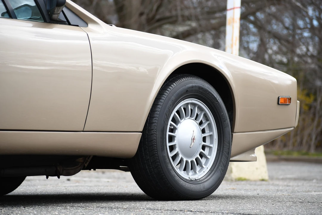1988 Aston Martin Lagonda - Image 24 of 31