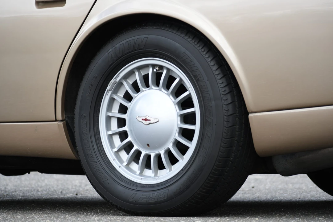 1988 Aston Martin Lagonda - Image 31 of 31