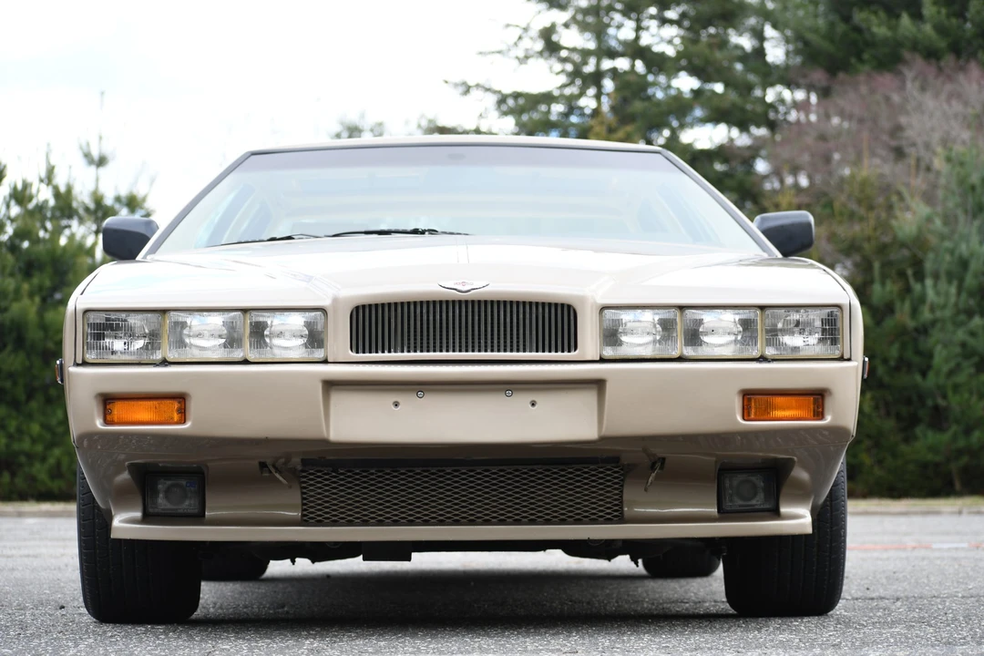 1988 Aston Martin Lagonda - Image 10 of 31