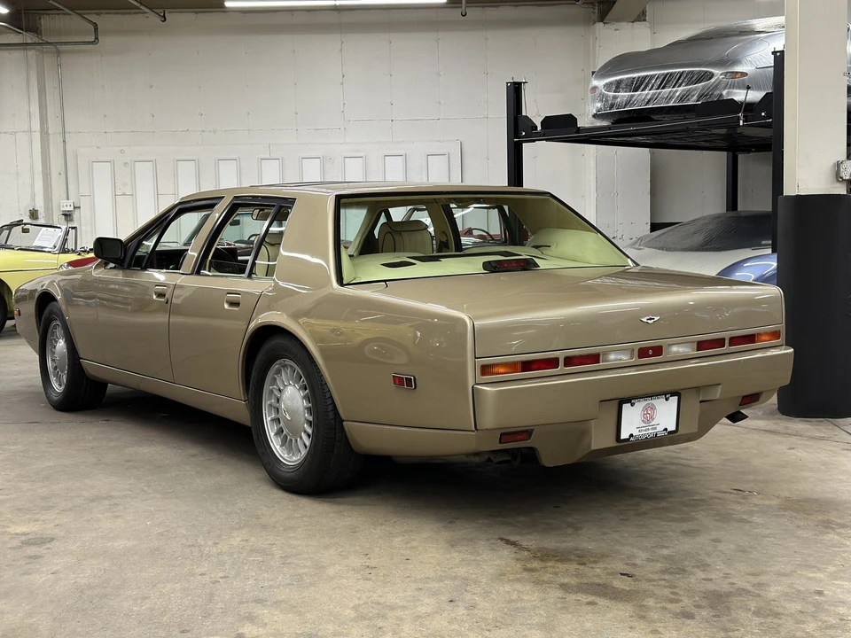 1988 Aston Martin Lagonda - Image 18 of 31