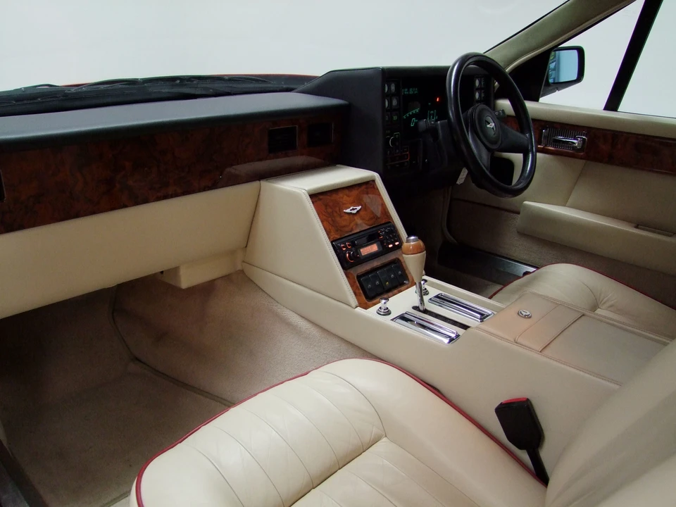 1988 Aston Martin Lagonda - Image 2 of 3