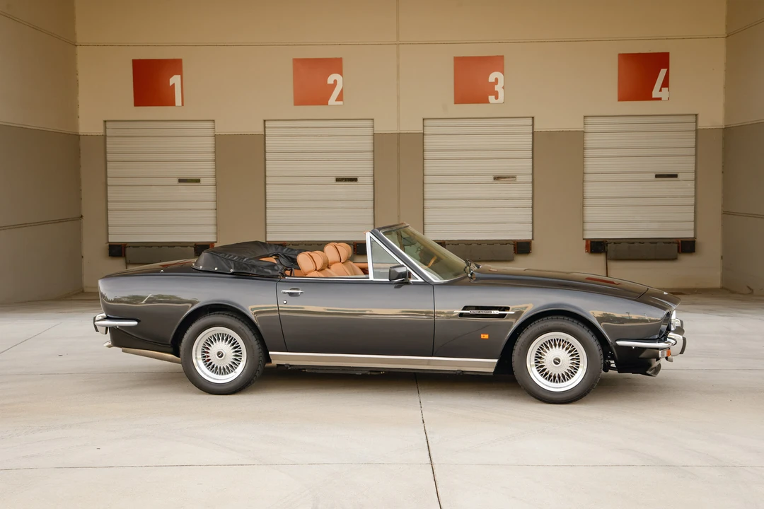 1988 Aston Martin DBS V8 & V8 & V8 Vantage - Image 9 of 31