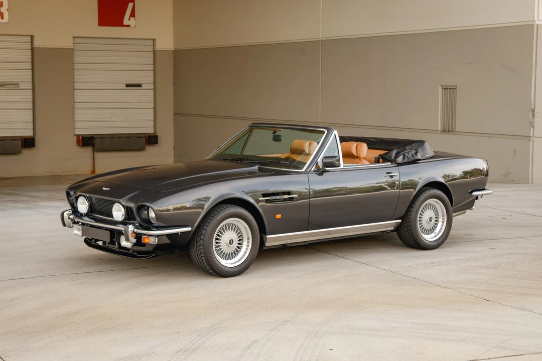 1988 Aston Martin DBS V8 & V8 & V8 Vantage - Image 2 of 31