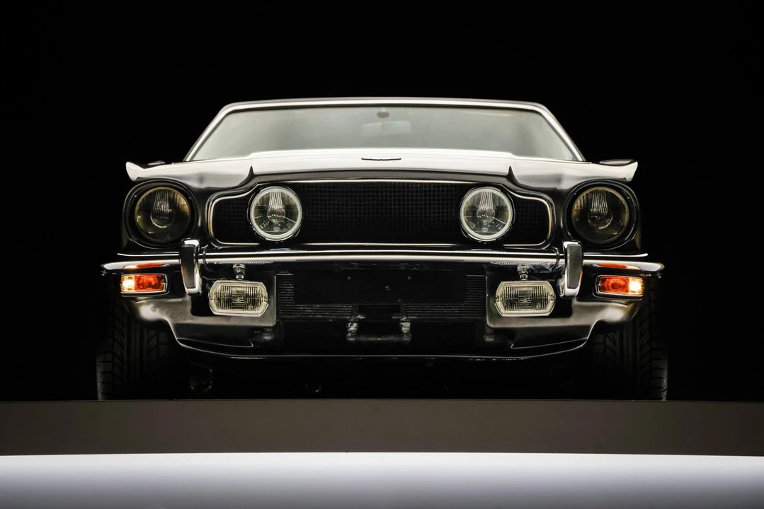 1988 Aston Martin DBS V8 & V8 & V8 Vantage - Image 26 of 31