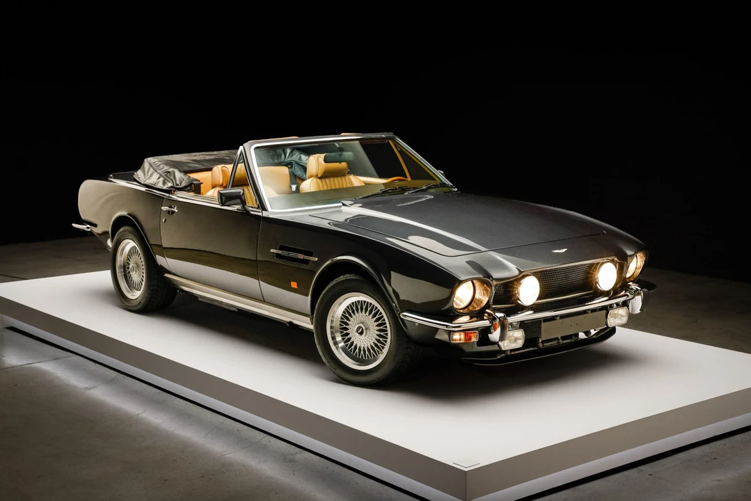 1988 Aston Martin DBS V8 & V8 & V8 Vantage - Image 27 of 31