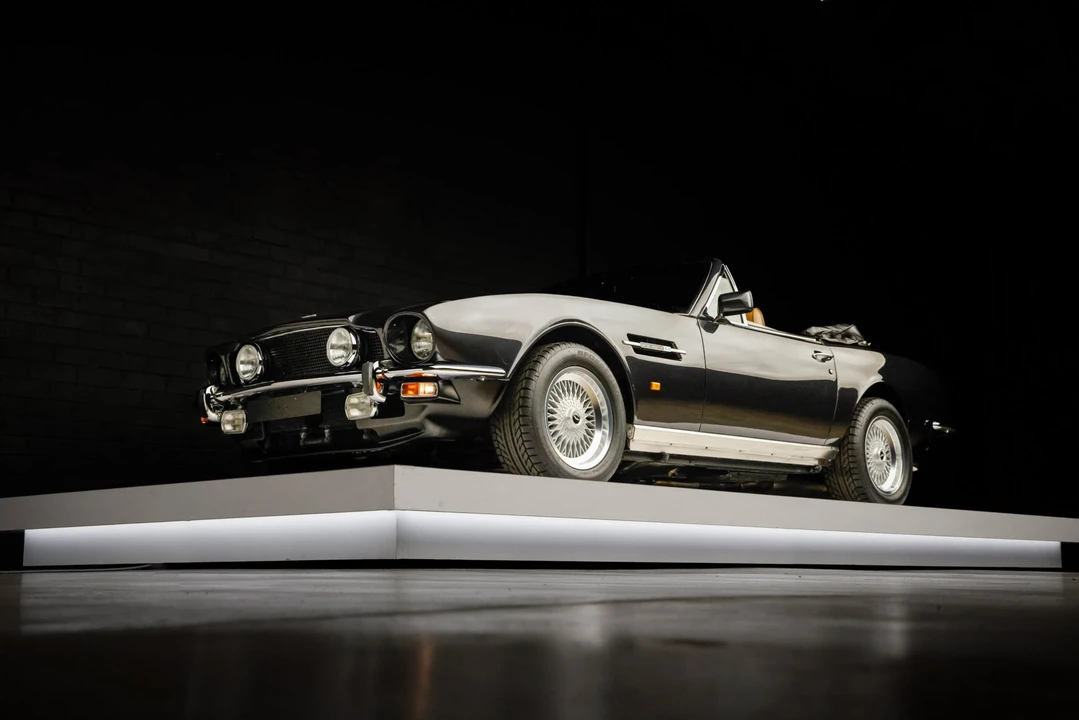 1988 Aston Martin DBS V8 & V8 & V8 Vantage - Image 20 of 31