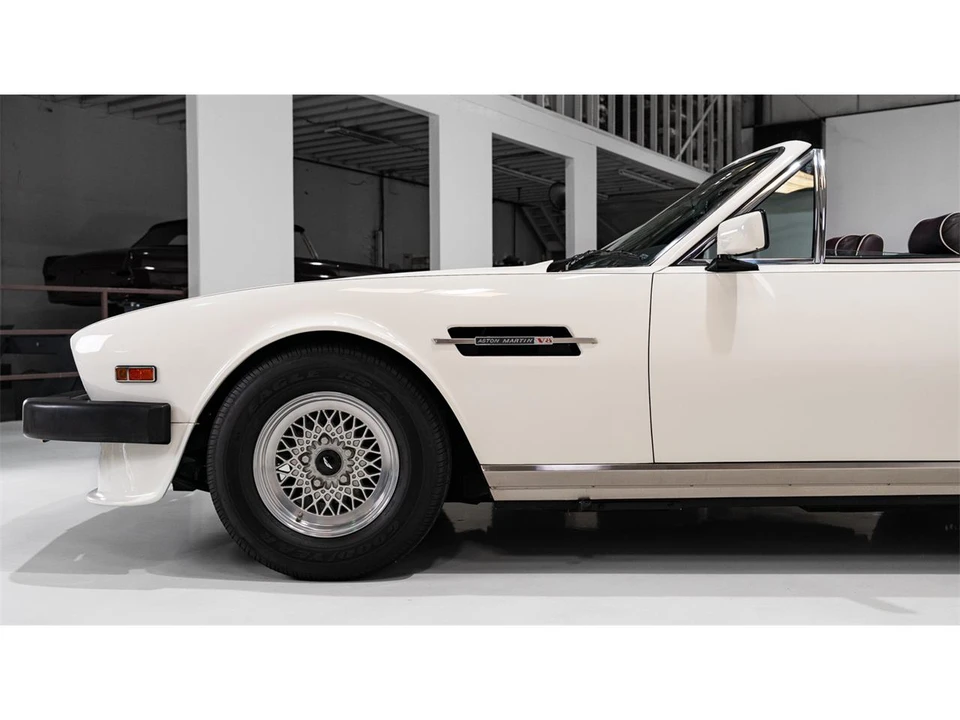 1988 Aston Martin Virage Volante - Image 11 of 31