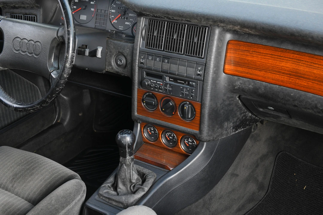 1988 Audi Coupe & Cabriolet - Image 20 of 31