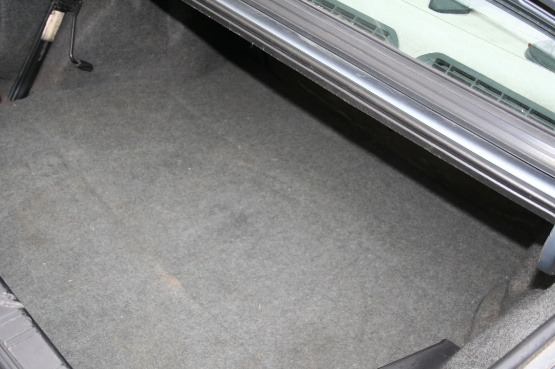 1988 BMW E30 3 Series - Image 13 of 21