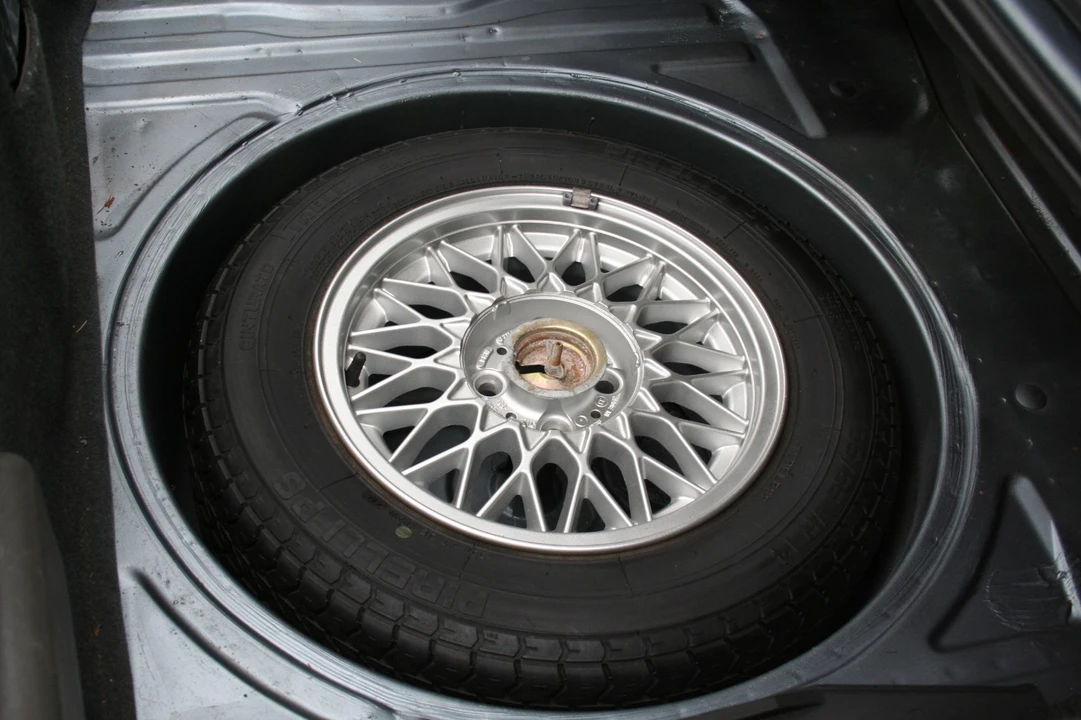 1988 BMW E30 3 Series - Image 14 of 21