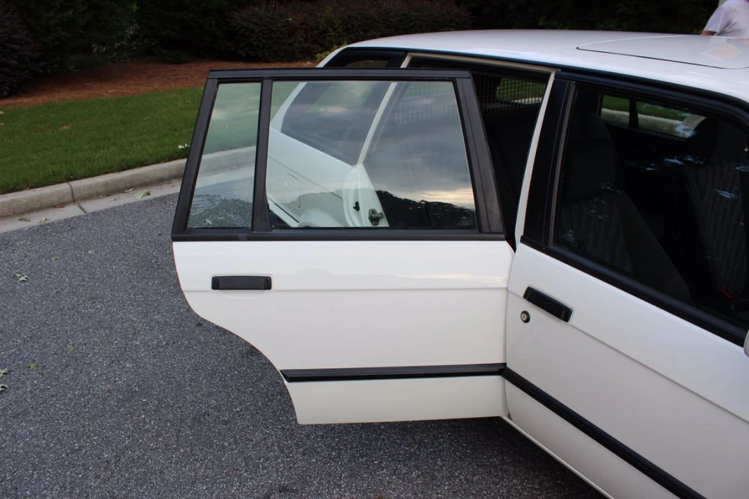1988 BMW E30 3 Series - Image 23 of 31