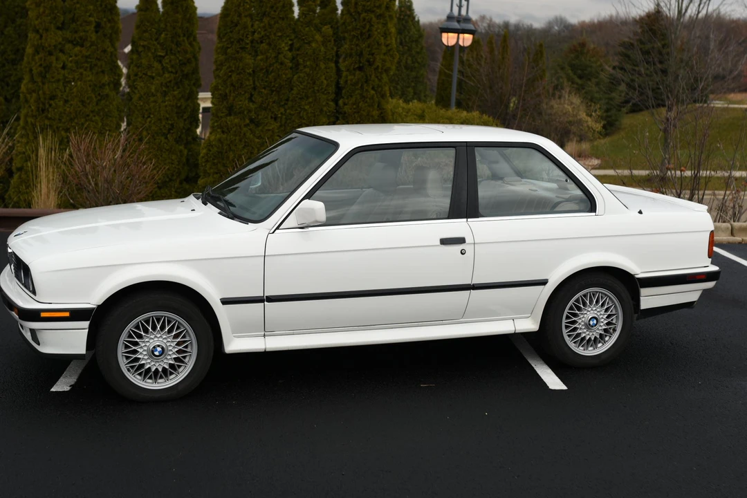 1988 BMW E30 3 Series - Image 2 of 31