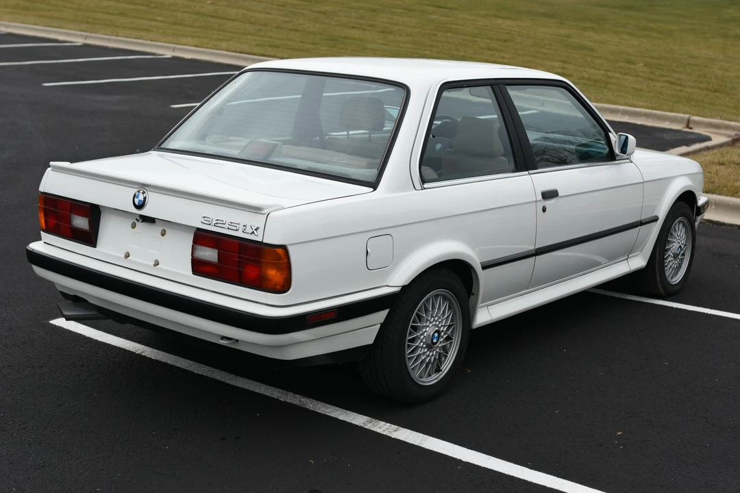 1988 BMW E30 3 Series - Image 13 of 31