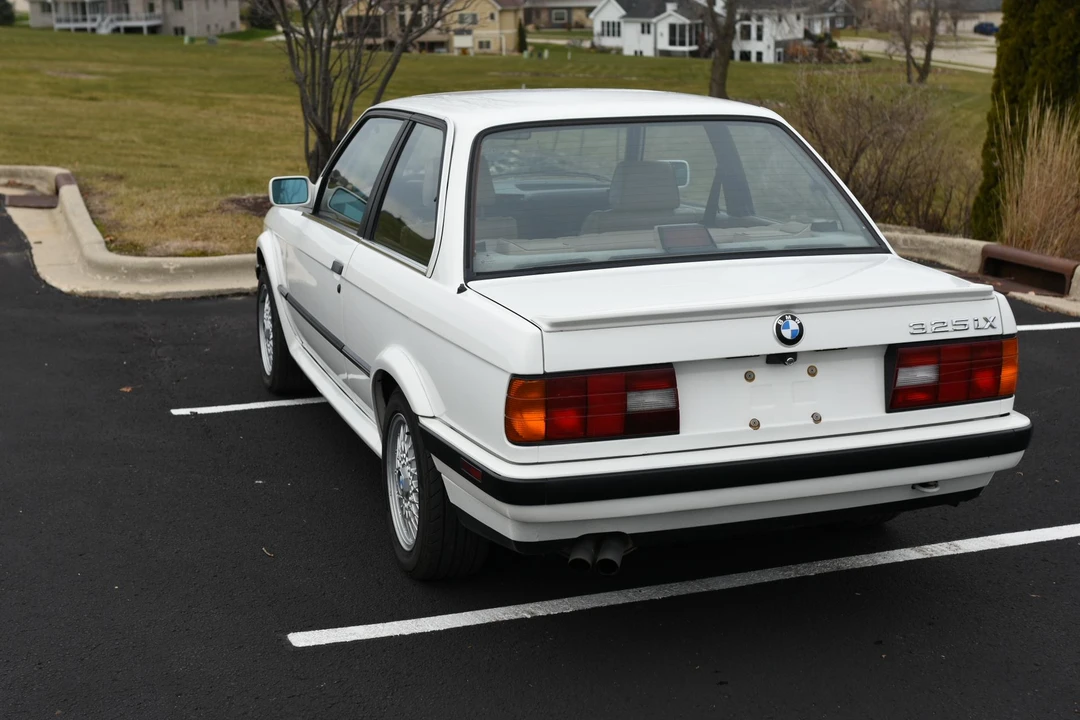 1988 BMW E30 3 Series - Image 19 of 31
