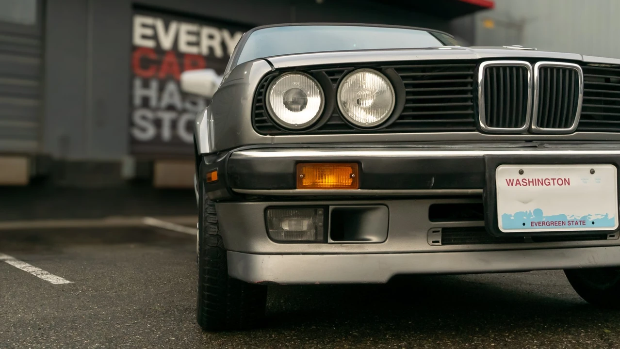 1988 BMW E30 3 Series - Image 13 of 31