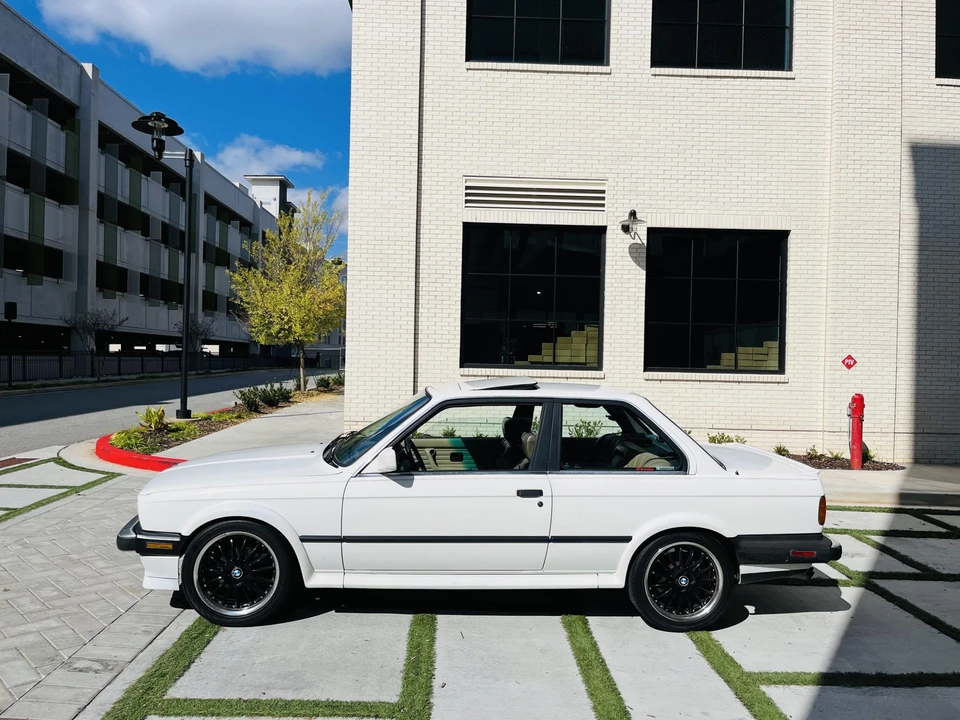 1988 BMW E30 3 Series - Image 2 of 31