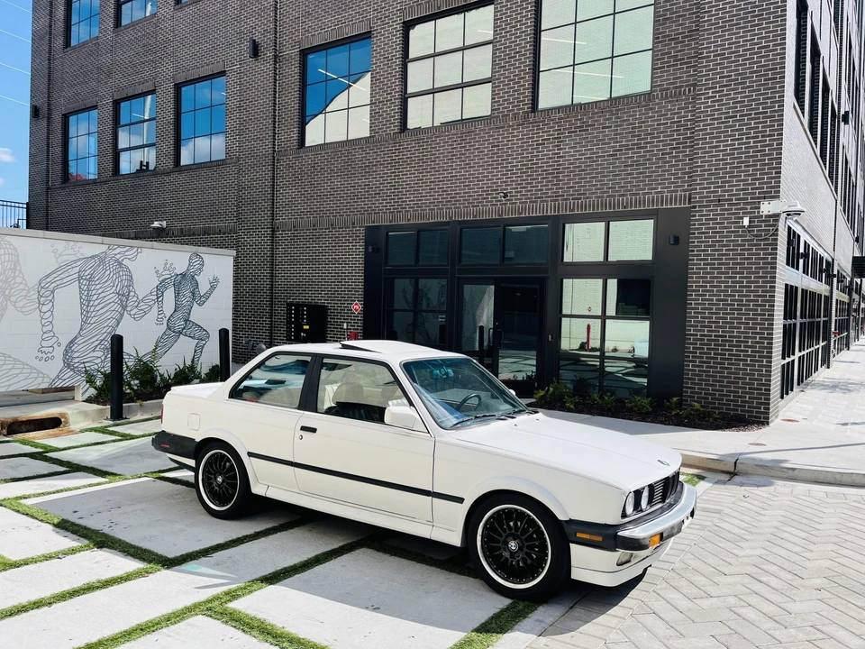 1988 BMW E30 3 Series - Image 19 of 31