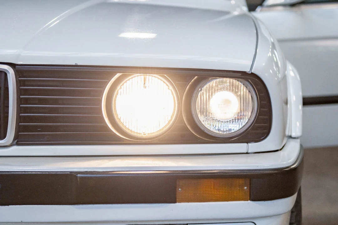1988 BMW E30 3 Series - Image 13 of 31
