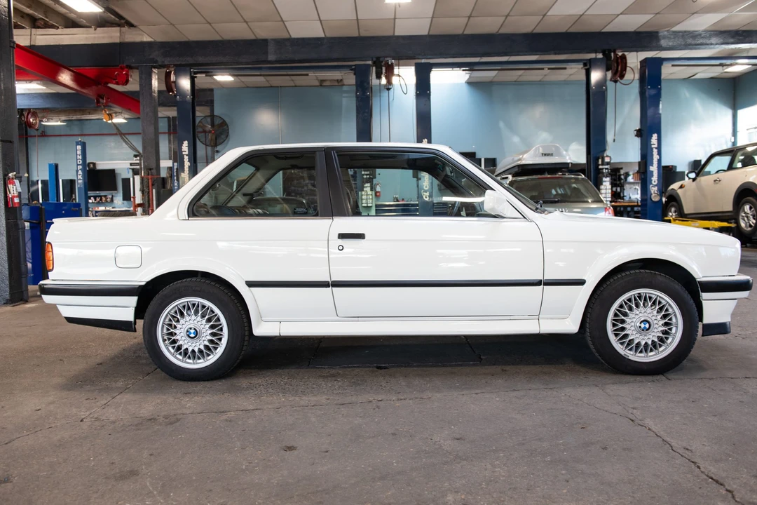 1988 BMW E30 3 Series - Image 9 of 31