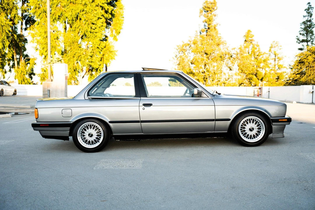 1988 BMW E30 3 Series - Image 23 of 31