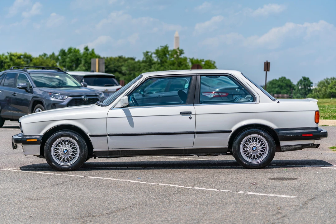 1988 BMW E30 3 Series - Image 11 of 31