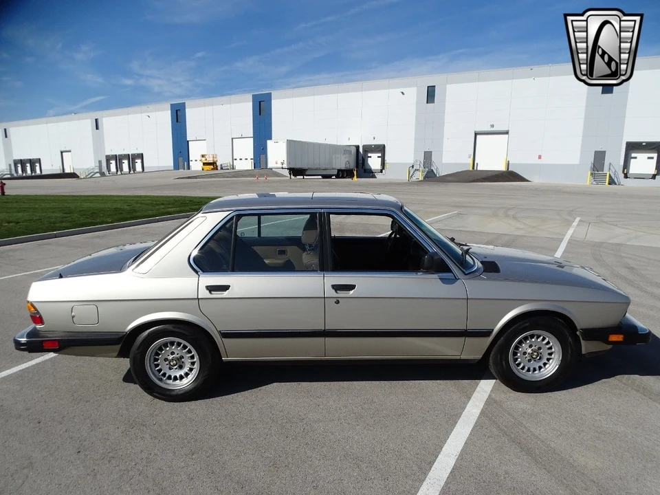 1988 BMW E28 5 Series - Image 9 of 12