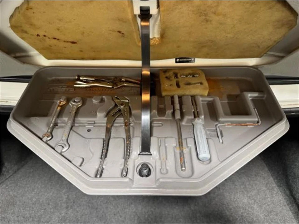 1988 BMW E28 5 Series - Image 6 of 21