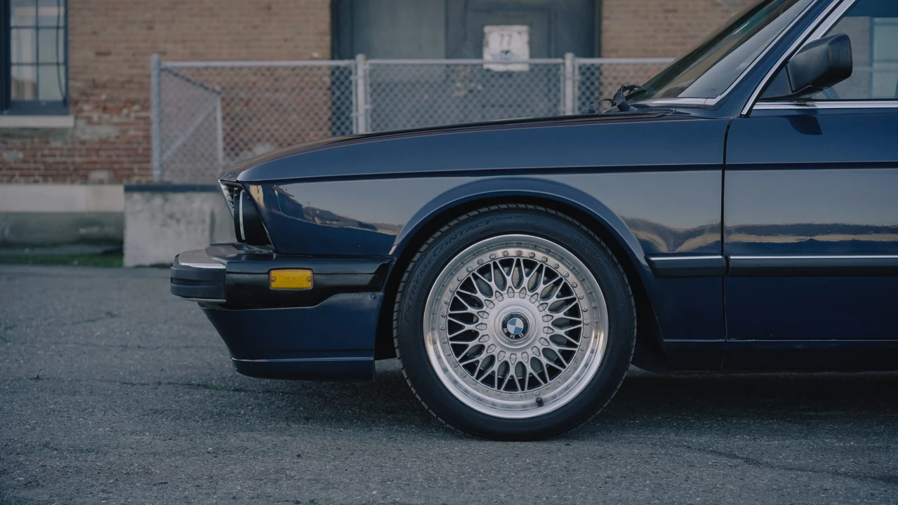 1988 BMW E28 5 Series - Image 30 of 31