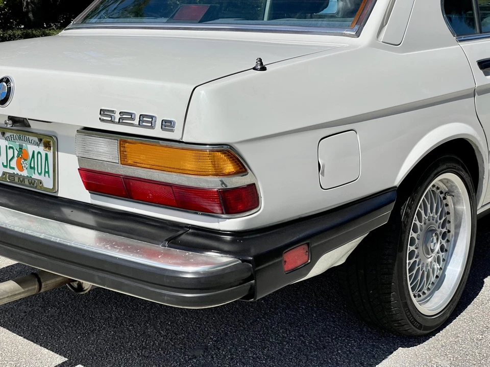 1988 BMW E28 5 Series - Image 10 of 31
