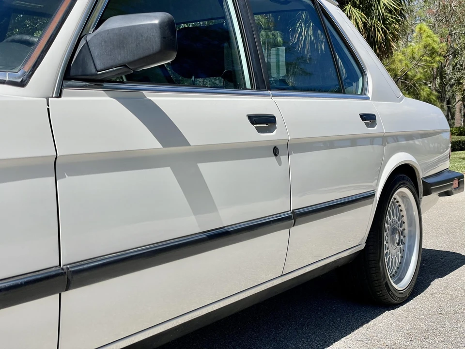 1988 BMW E28 5 Series - Image 13 of 31