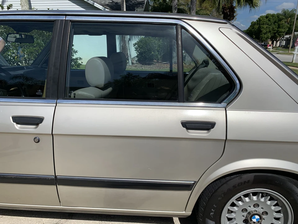 1988 BMW E28 5 Series - Image 17 of 31
