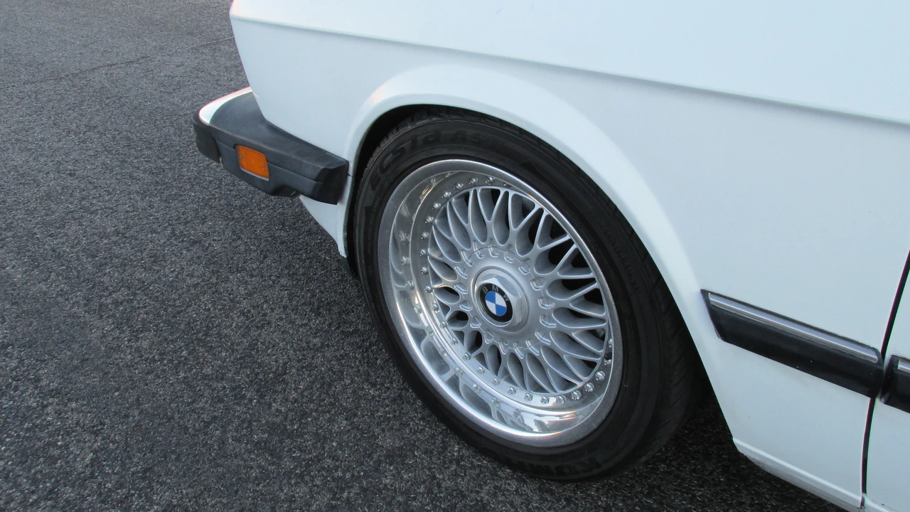 1988 BMW E28 5 Series - Image 12 of 31