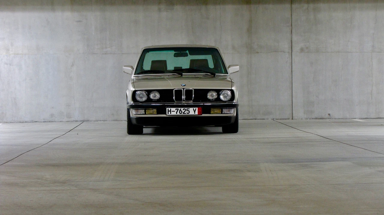 1988 BMW E28 5 Series - Image 14 of 31