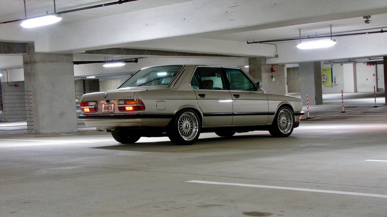 1988 BMW E28 5 Series - Image 27 of 31