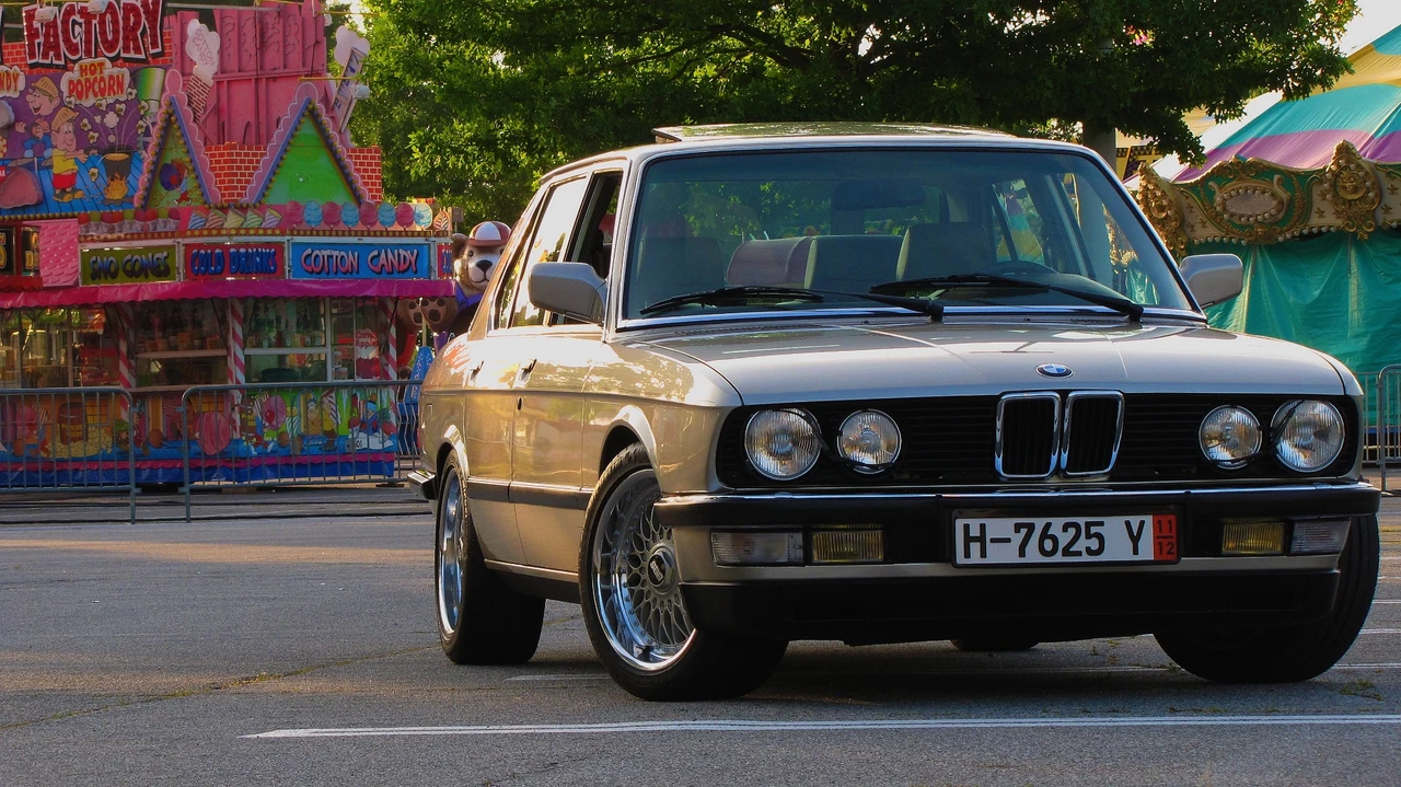 1988 BMW E28 5 Series - Image 2 of 31