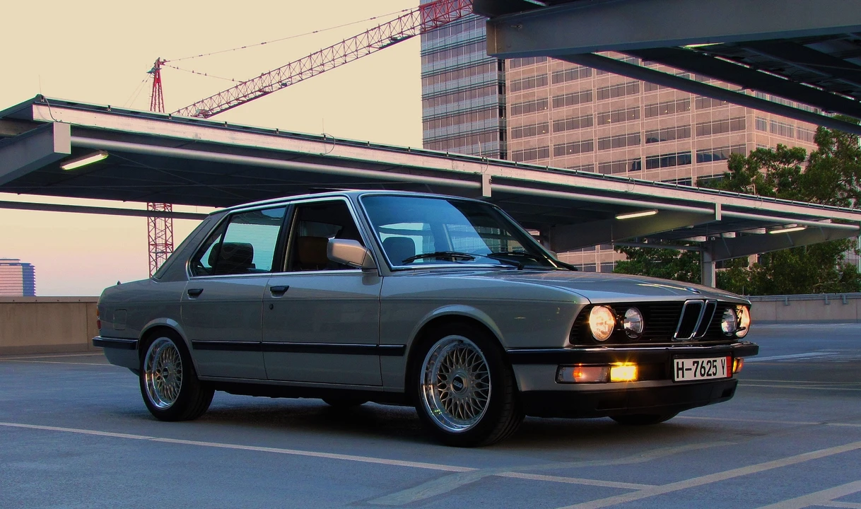 1988 BMW E28 5 Series - Image 7 of 31
