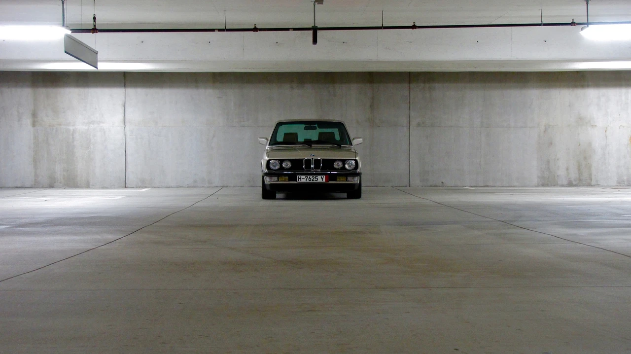 1988 BMW E28 5 Series - Image 13 of 31