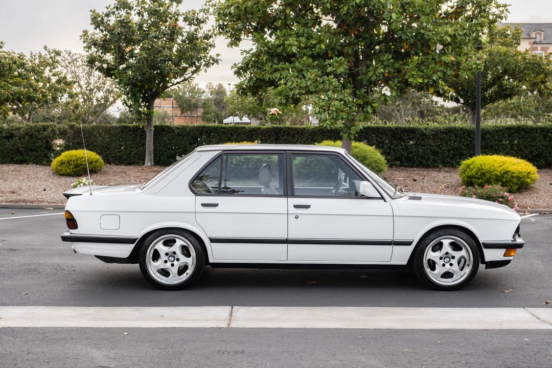 1988 BMW E28 5 Series - Image 15 of 31
