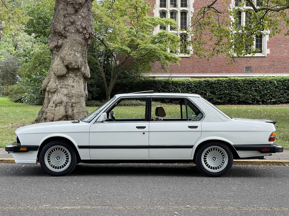 1988 BMW E28 5 Series - Image 11 of 31