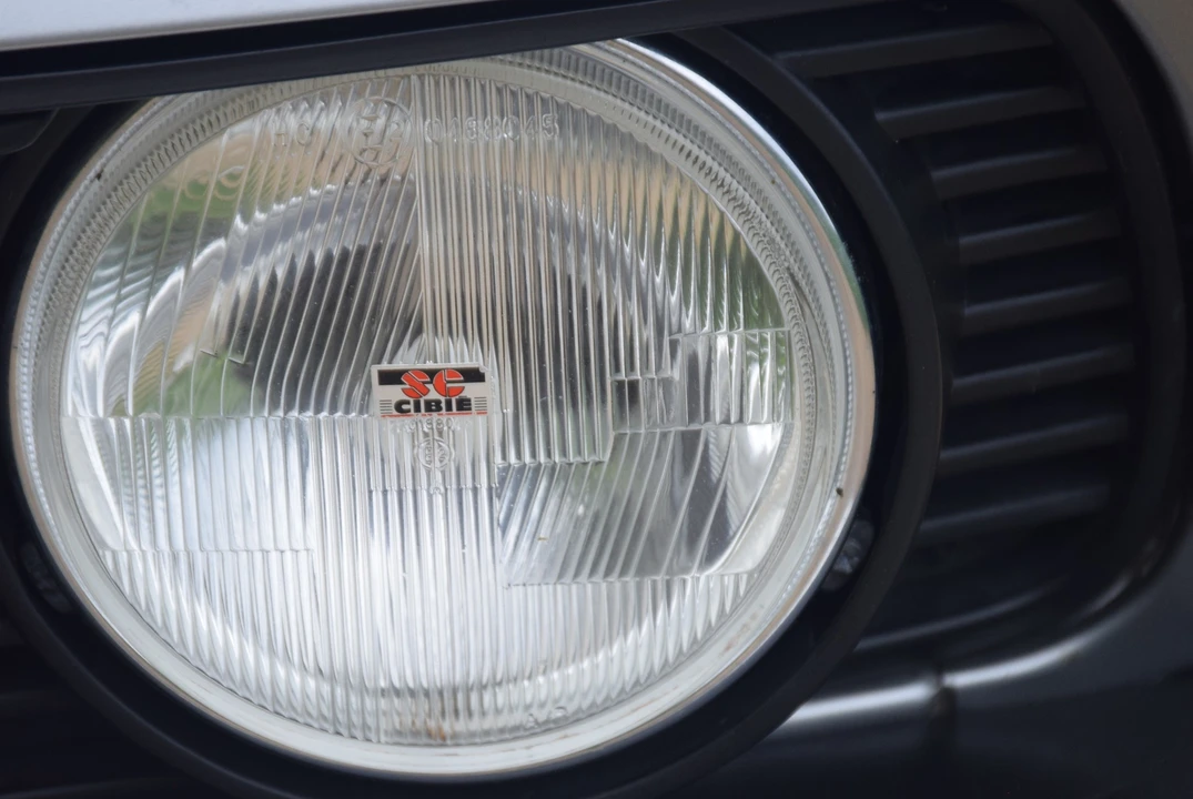 1988 BMW E28 5 Series - Image 30 of 31