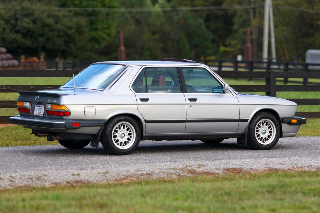 1988 BMW E28 5 Series - Image 30 of 31