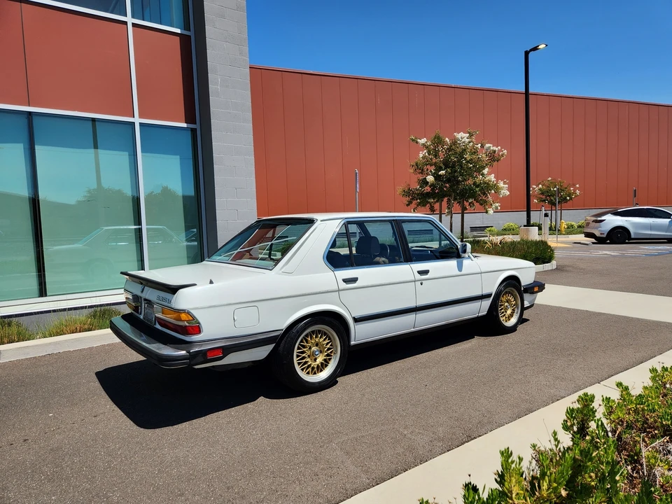 1988 BMW E28 5 Series - Image 26 of 31