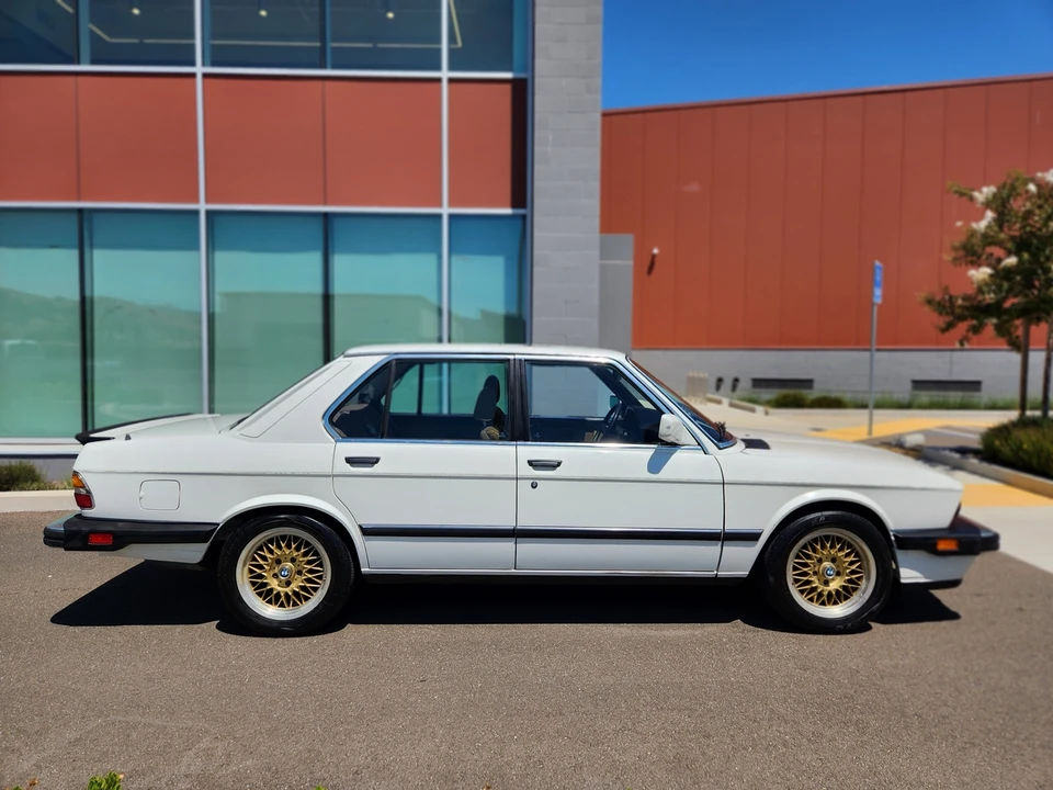 1988 BMW E28 5 Series - Image 28 of 31