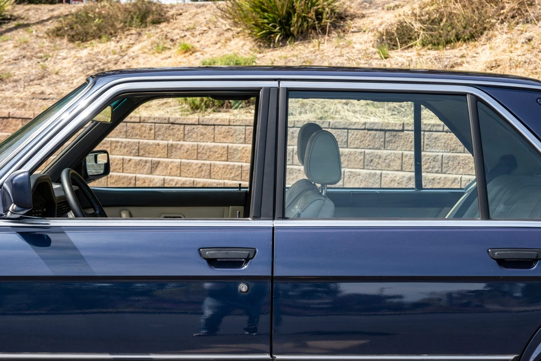 1988 BMW E28 5 Series - Image 11 of 31